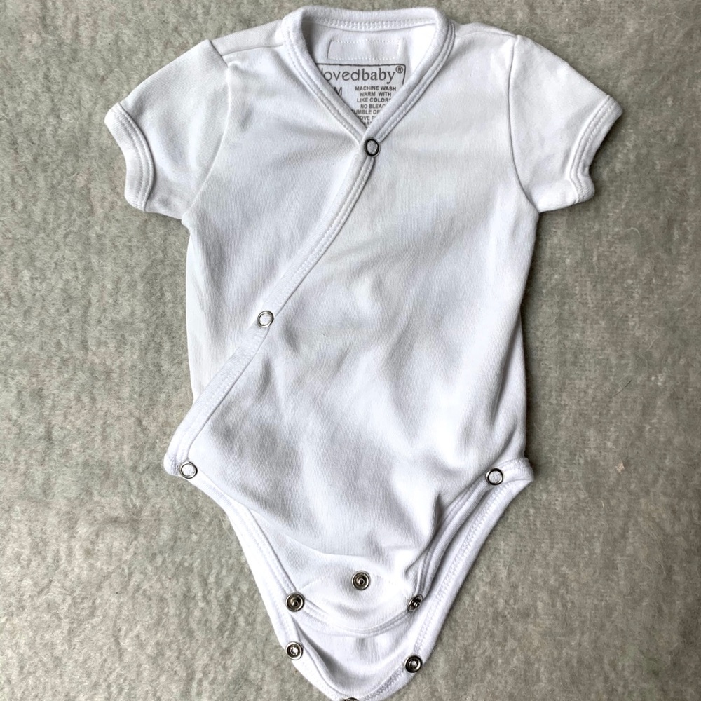 L’ovedbaby kimono Onesie